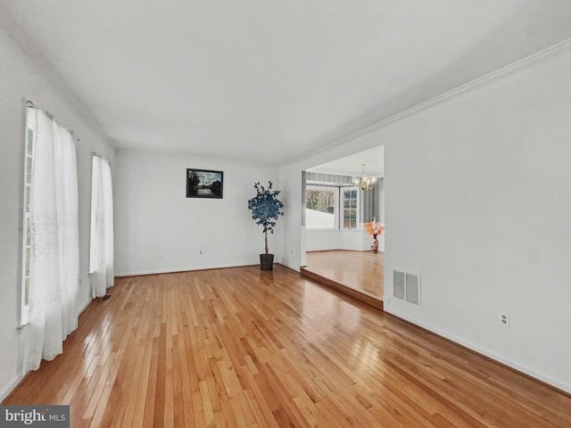 3823 GROSVENOR DR, Ellicott City, MD 21042