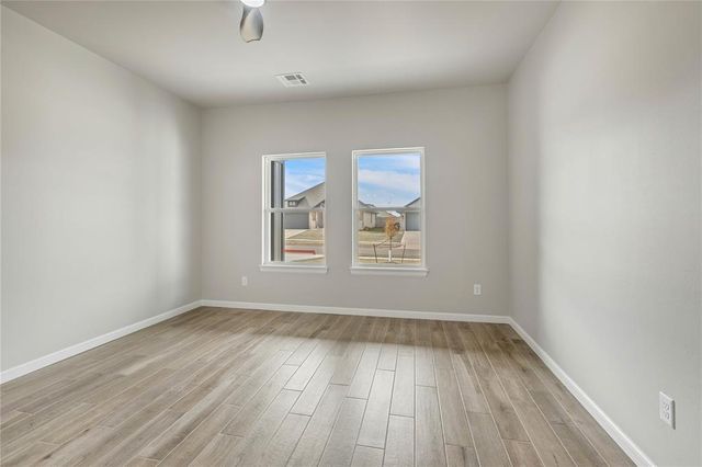 514 Grand Sycamore Drive, Washington, OK 73093