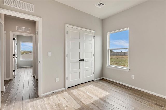 514 Grand Sycamore Drive, Washington, OK 73093