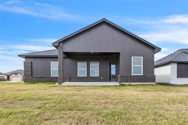 514 Grand Sycamore Drive, Washington, OK 73093