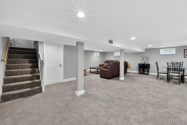 3301 Avenue H, St Louis, MO 63125