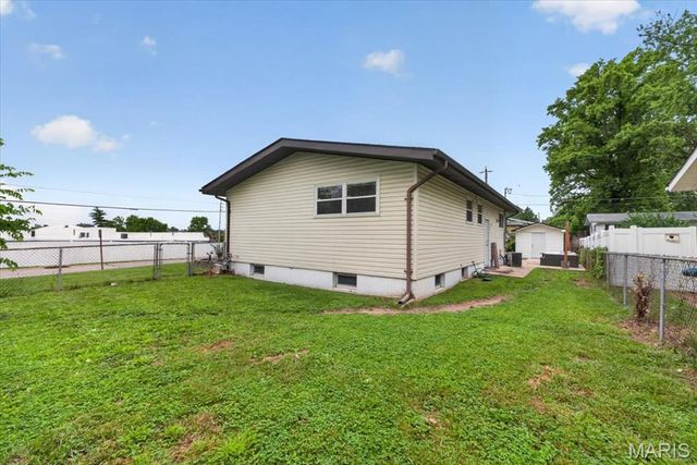 3301 Avenue H, St Louis, MO 63125