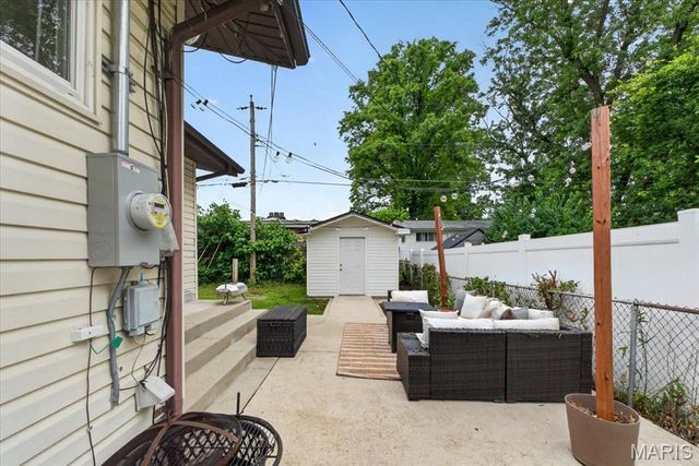 3301 Avenue H, St Louis, MO 63125