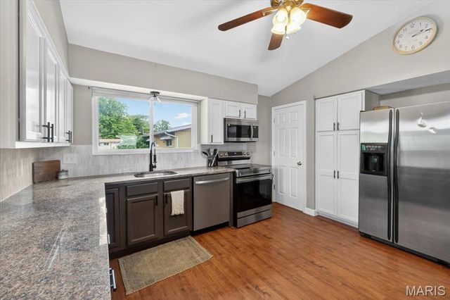 3301 Avenue H, St Louis, MO 63125