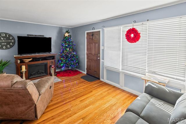 4423 Little Chief Drive, St Louis, MO 63123