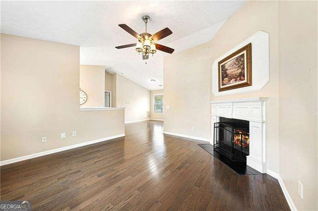 5822 Bridgeport Court, Flowery Branch, GA 30542