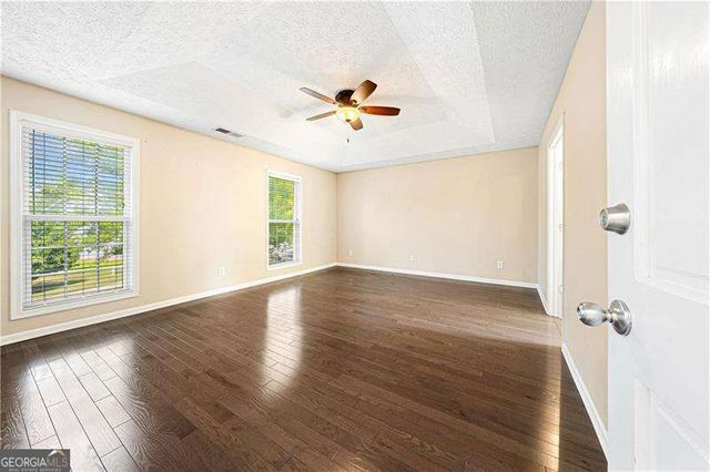 5822 Bridgeport Court, Flowery Branch, GA 30542