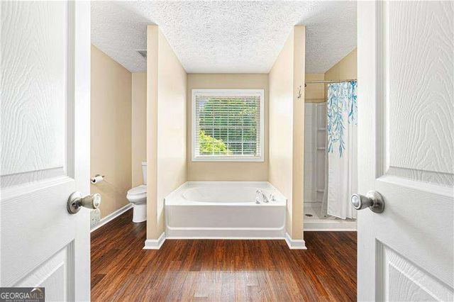 5822 Bridgeport Court, Flowery Branch, GA 30542