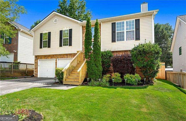 5822 Bridgeport Court, Flowery Branch, GA 30542