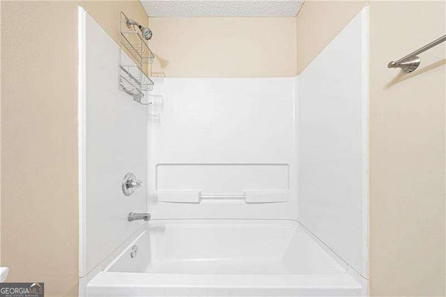 5822 Bridgeport Court, Flowery Branch, GA 30542