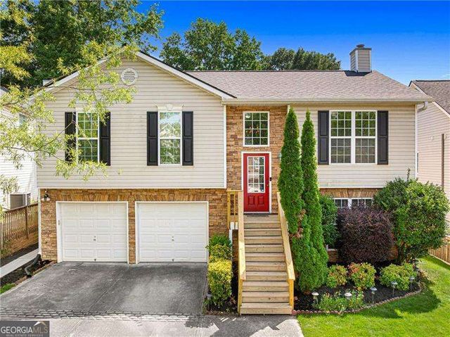 5822 Bridgeport Court, Flowery Branch, GA 30542
