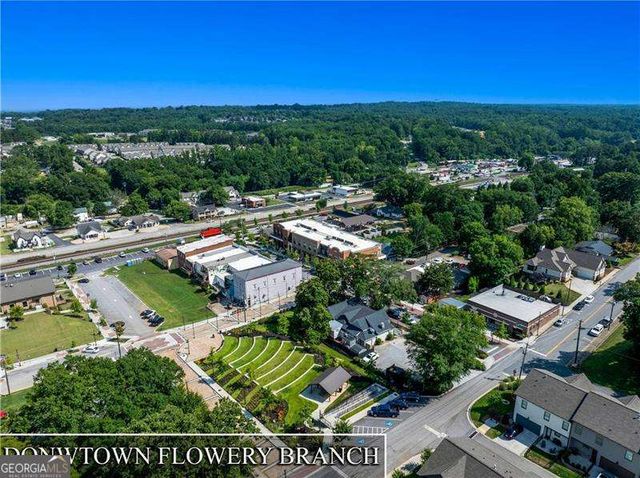 5822 Bridgeport Court, Flowery Branch, GA 30542