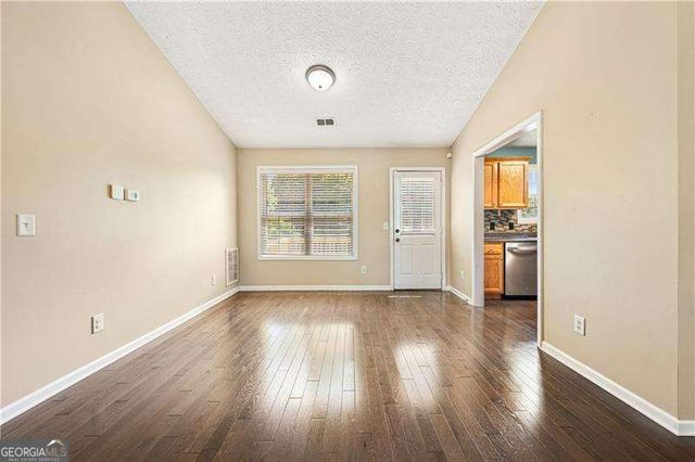5822 Bridgeport Court, Flowery Branch, GA 30542