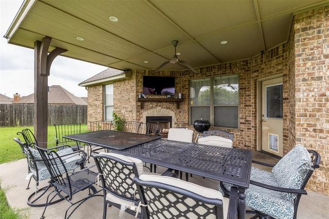805 Brian Court, Moore, OK 73160
