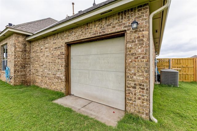 805 Brian Court, Moore, OK 73160