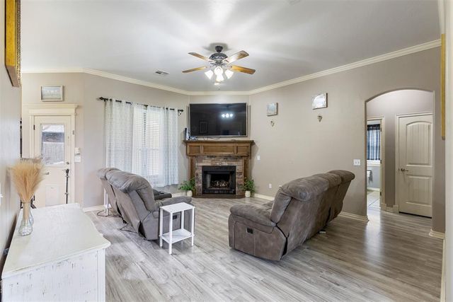 805 Brian Court, Moore, OK 73160