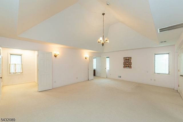 104 Shrewsbury Dr, Livingston Twp., NJ 07039