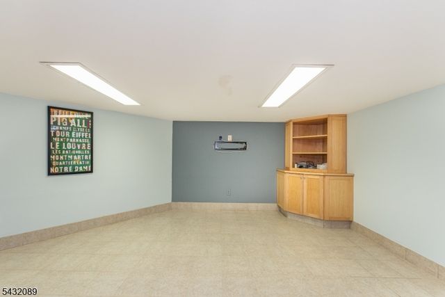 104 Shrewsbury Dr, Livingston Twp., NJ 07039