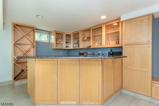 104 Shrewsbury Dr, Livingston Twp., NJ 07039