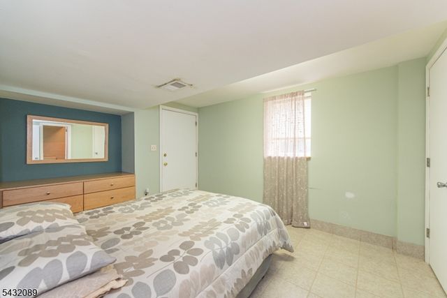 104 Shrewsbury Dr, Livingston Twp., NJ 07039