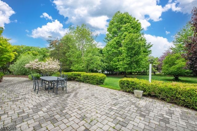104 Shrewsbury Dr, Livingston Twp., NJ 07039