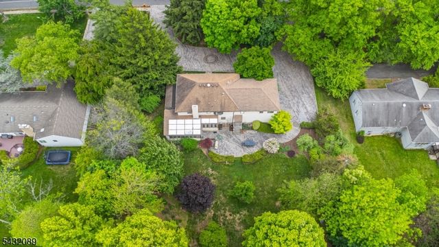 104 Shrewsbury Dr, Livingston Twp., NJ 07039
