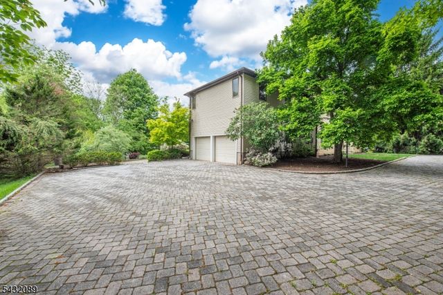104 Shrewsbury Dr, Livingston Twp., NJ 07039