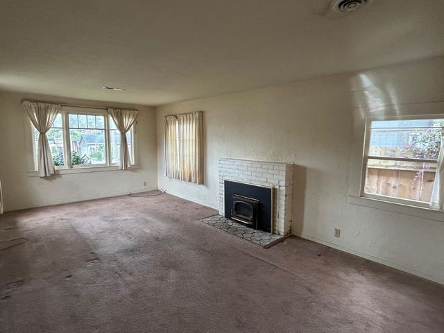 805 Sinex Avenue, Pacific Grove, CA 93950