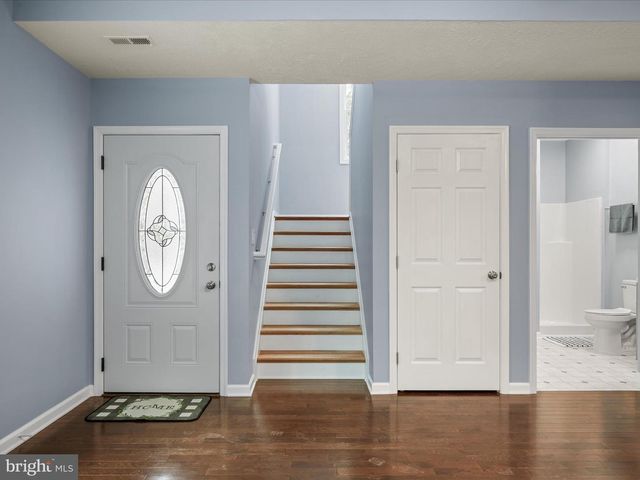 513 PHEASANT DR, Winchester, VA 22602