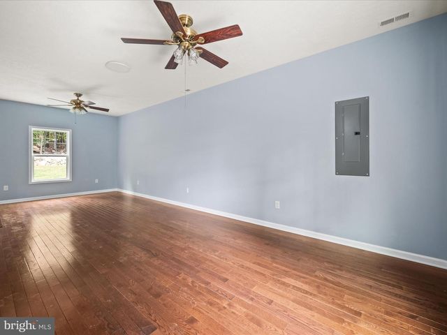 513 PHEASANT DR, Winchester, VA 22602