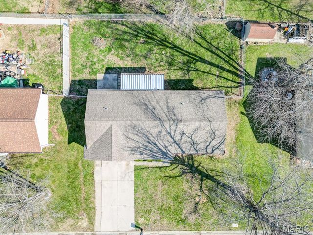 2 Country Lane, Warrenton, MO 63383