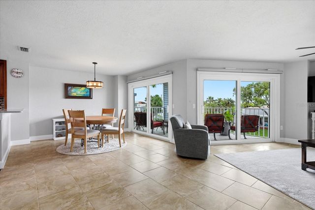 610 ISLAND WAY 201, Clearwater Beach, FL 33767