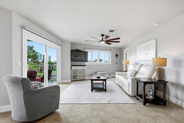 610 ISLAND WAY 201, Clearwater Beach, FL 33767