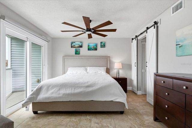 610 ISLAND WAY 201, Clearwater Beach, FL 33767