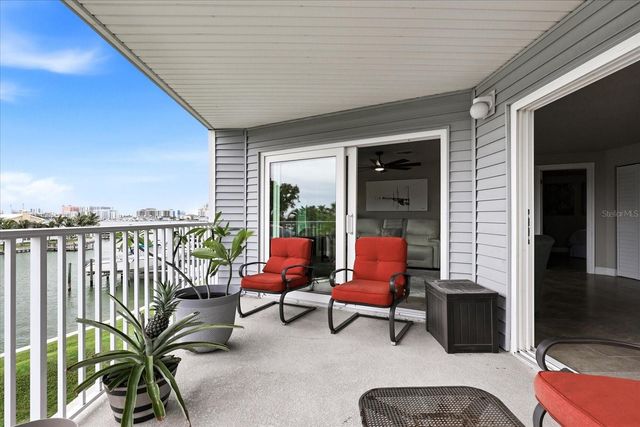 610 ISLAND WAY 201, Clearwater Beach, FL 33767