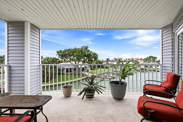 610 ISLAND WAY 201, Clearwater Beach, FL 33767