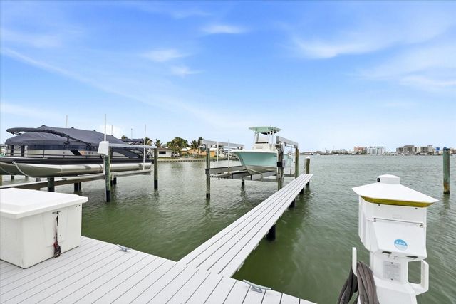 610 ISLAND WAY 201, Clearwater Beach, FL 33767