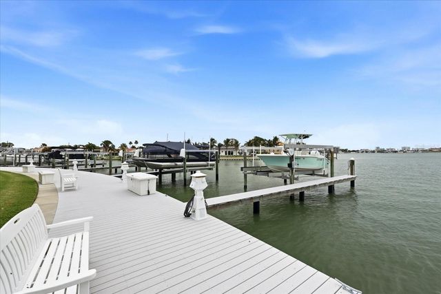 610 ISLAND WAY 201, Clearwater Beach, FL 33767