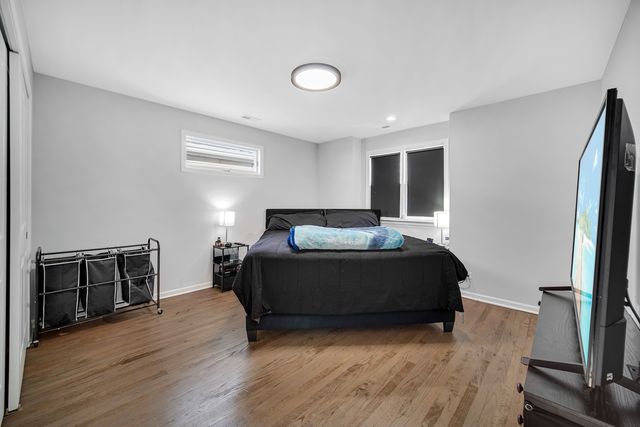 3322 N Pittsburgh Avenue, Chicago, IL 60634