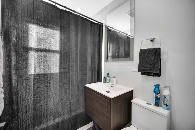 3322 N Pittsburgh Avenue, Chicago, IL 60634