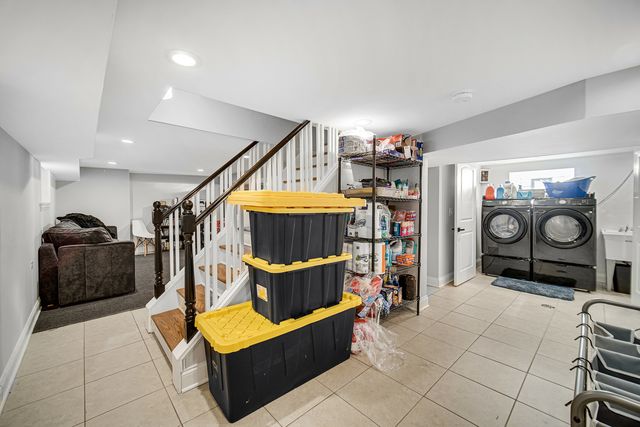 3322 N Pittsburgh Avenue, Chicago, IL 60634