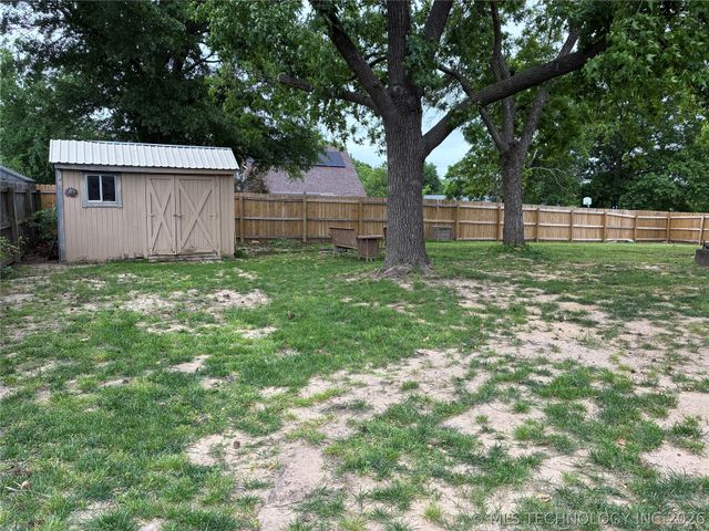 6927 S 29TH West Avenue, Tulsa, OK 74132