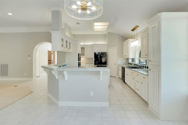 12 Monterrey Road E, Montgomery, TX 77356