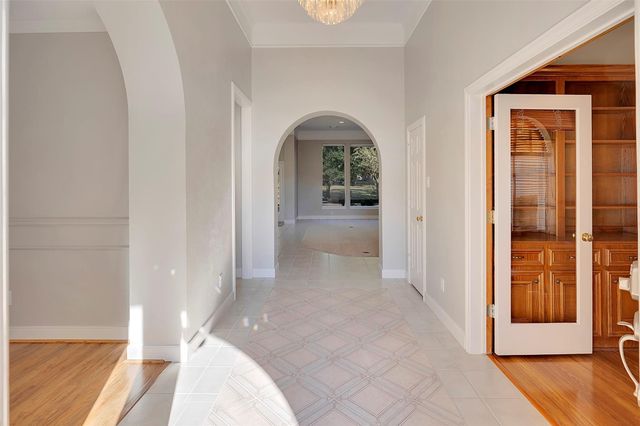 12 Monterrey Road E, Montgomery, TX 77356