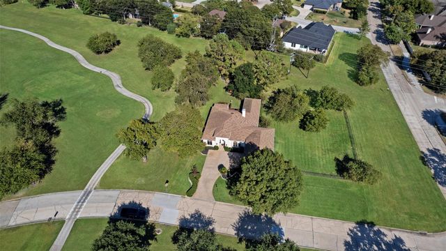 12 Monterrey Road E, Montgomery, TX 77356