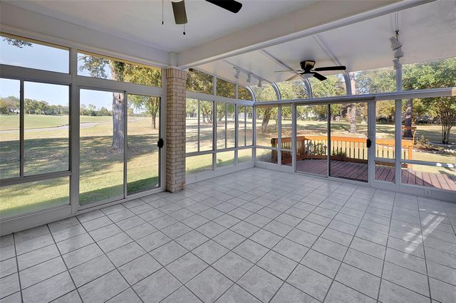 12 Monterrey Road E, Montgomery, TX 77356