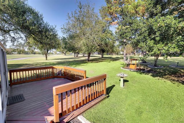 12 Monterrey Road E, Montgomery, TX 77356