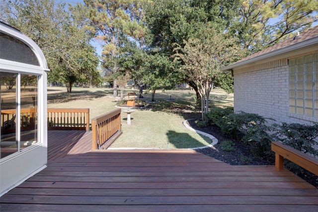 12 Monterrey Road E, Montgomery, TX 77356