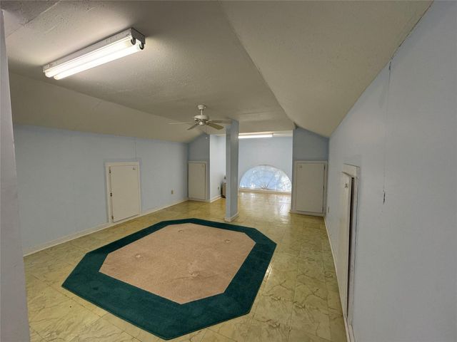 12 Monterrey Road E, Montgomery, TX 77356