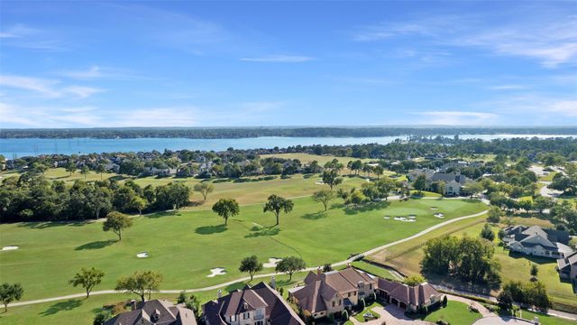 12 Monterrey Road E, Montgomery, TX 77356